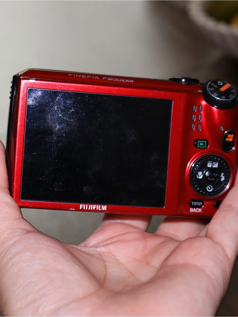 Red Fujifilm Finepix F500EXR